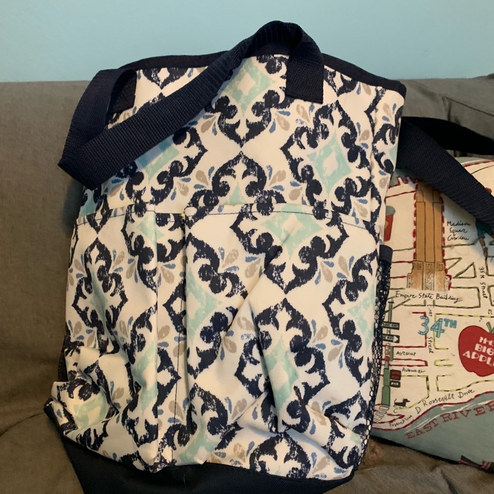 31 Gifts Crossbody Utility bag